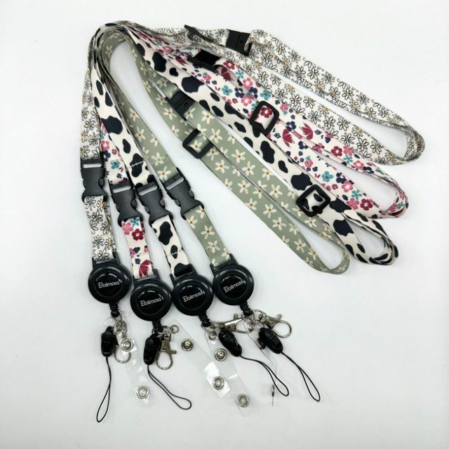 High Quality Flexible and Easy to Pull Buckle Polyester Transfer More Color Lanyard with Leather Card Holde