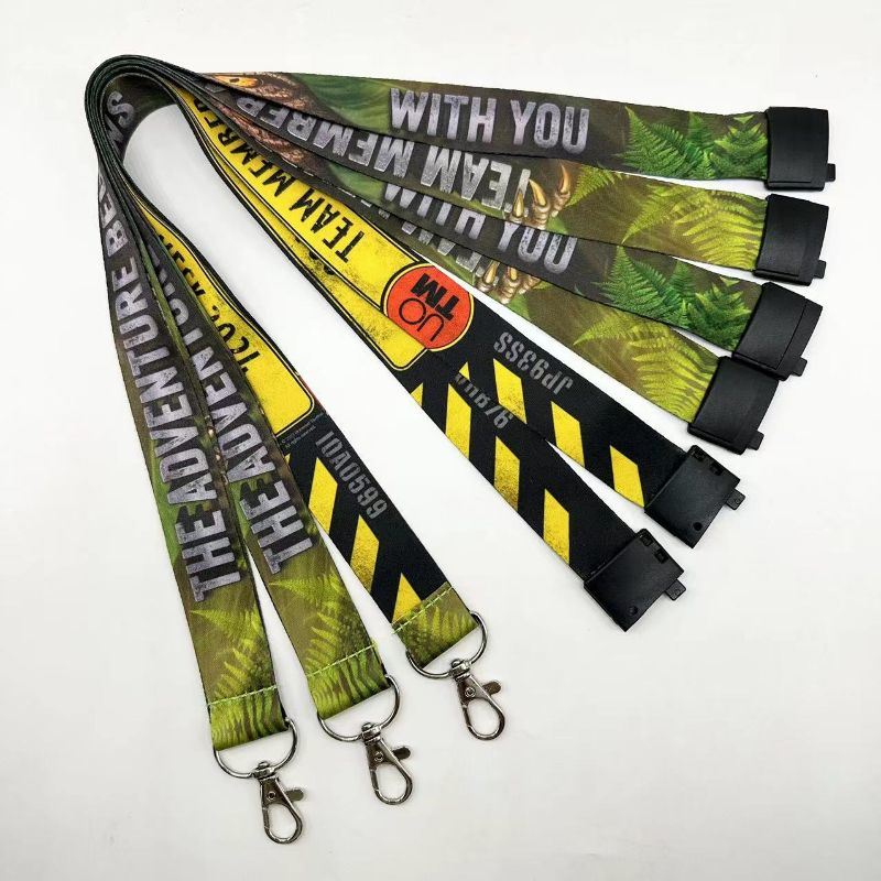 Equipped with a Safety Buckle That Automatically Disconnects Polyester Heat Transfer Printing, 1 Inch Wide Gift Lanyard