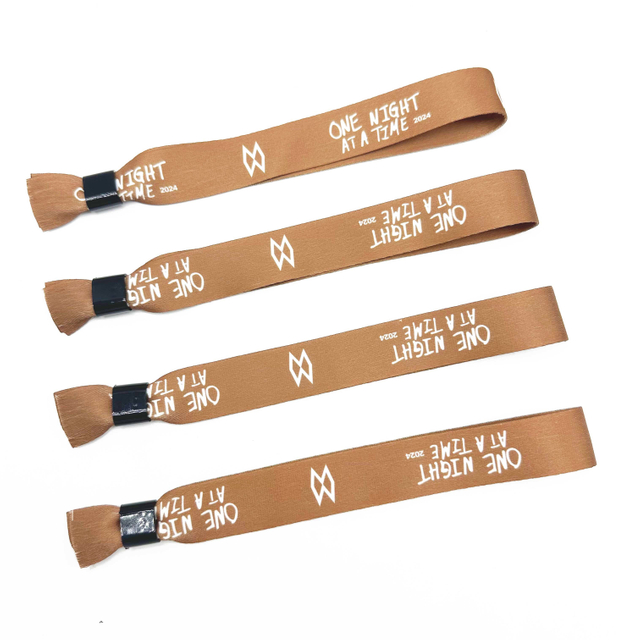 High Quality Dongguan Polyester Cy Express Delivery 15*350mm Card Lanyard Luggage Belt Wristband