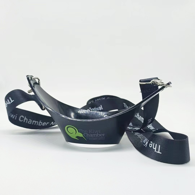 Customized High Quality Red Wine Cup Set Polyester Cup Set Hanging Lanyard for Cocktail Parties and Exhibitions